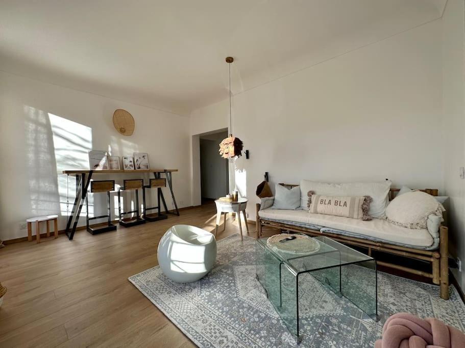 Le Lutz Apartment นีมส์ ภายนอก รูปภาพ