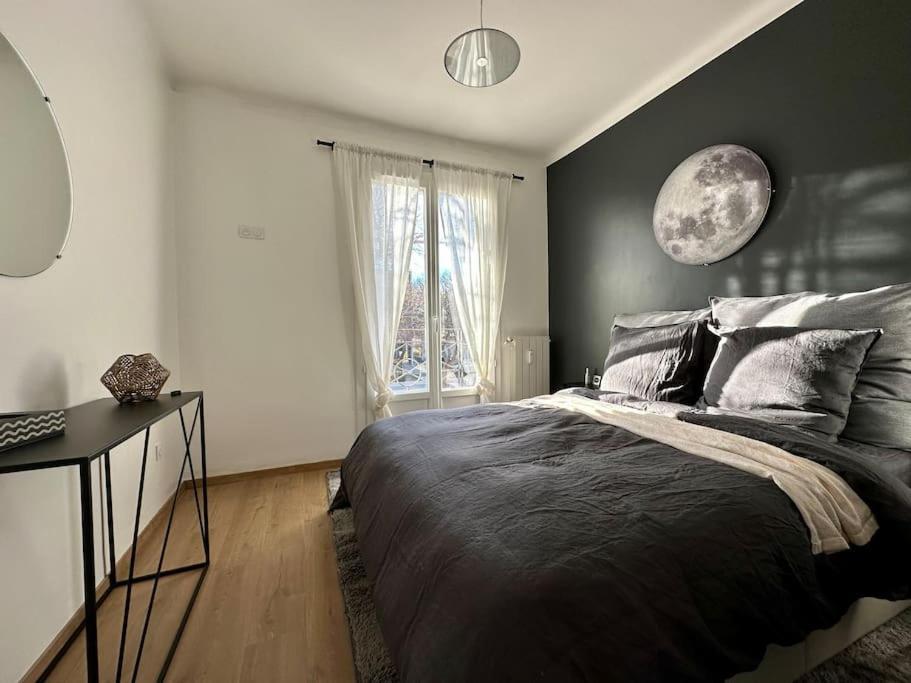 Le Lutz Apartment นีมส์ ภายนอก รูปภาพ
