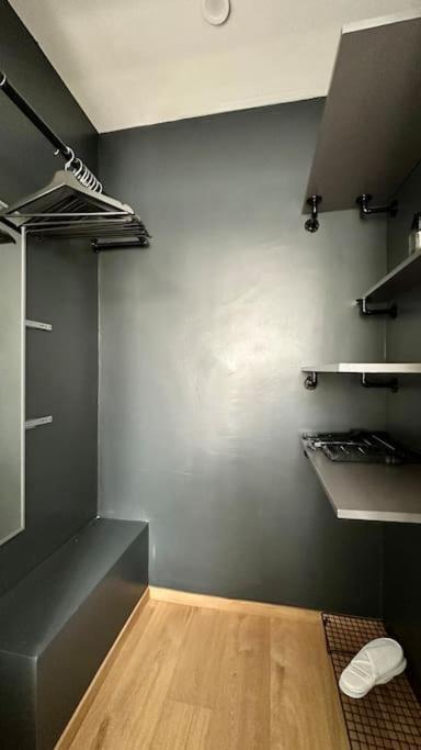 Le Lutz Apartment นีมส์ ภายนอก รูปภาพ