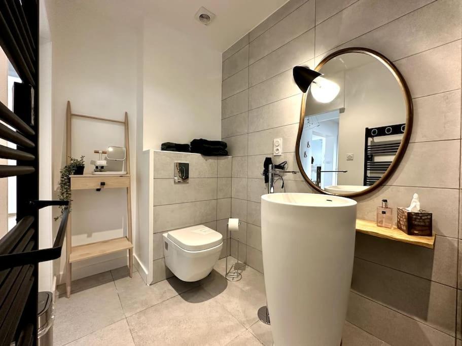 Le Lutz Apartment นีมส์ ภายนอก รูปภาพ
